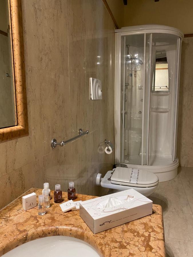 Castello Castriota Scanderbeg Bed & Breakfast Galatina
