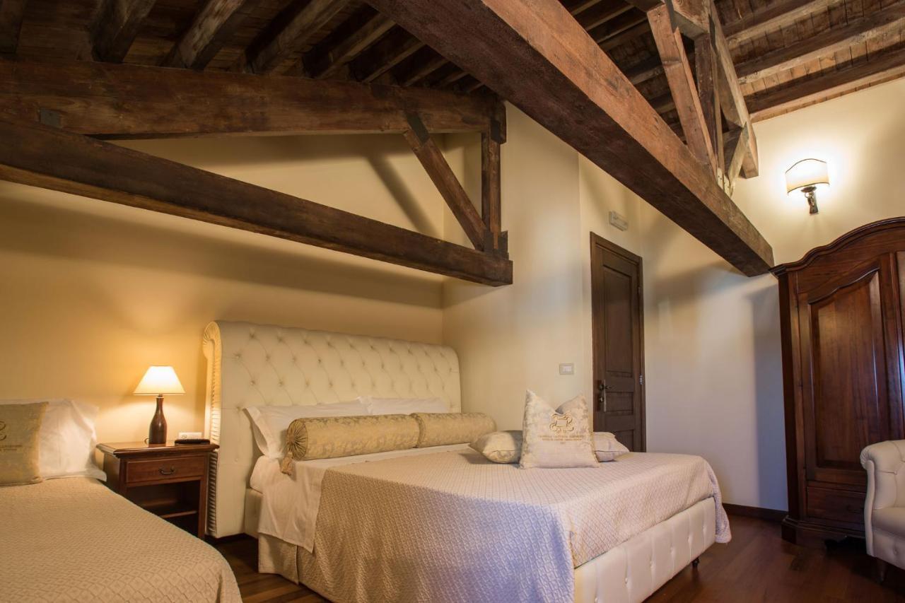 Bed & Breakfast Castello Castriota Scanderbeg *