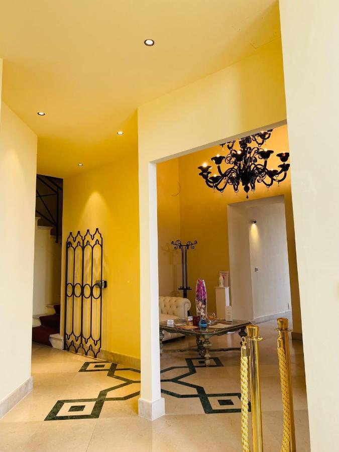 Castello Castriota Scanderbeg Bed & Breakfast *
