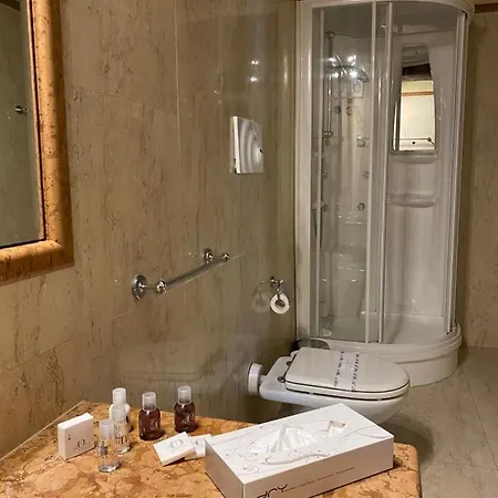 Castello Castriota Scanderbeg Bed and Breakfast Galatina Esterno foto