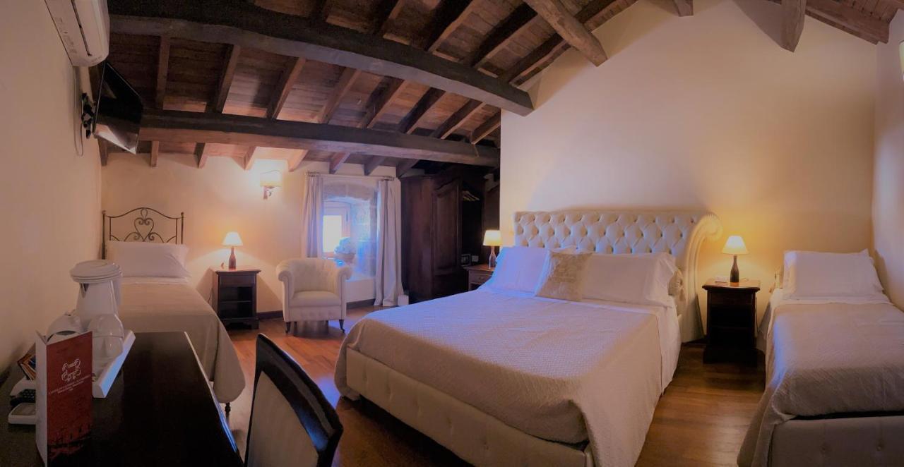 Bed & Breakfast Castello Castriota Scanderbeg *